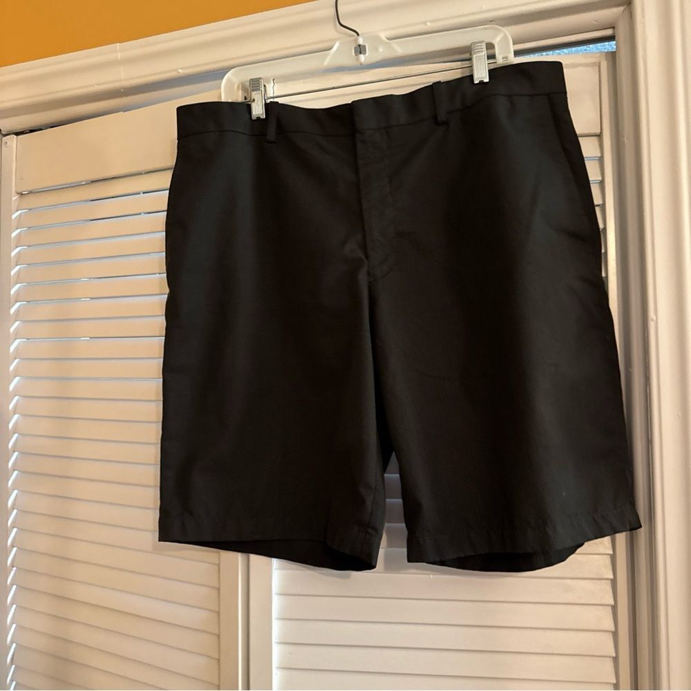 Walter Hagen Black Flat Front Men's Shorts
